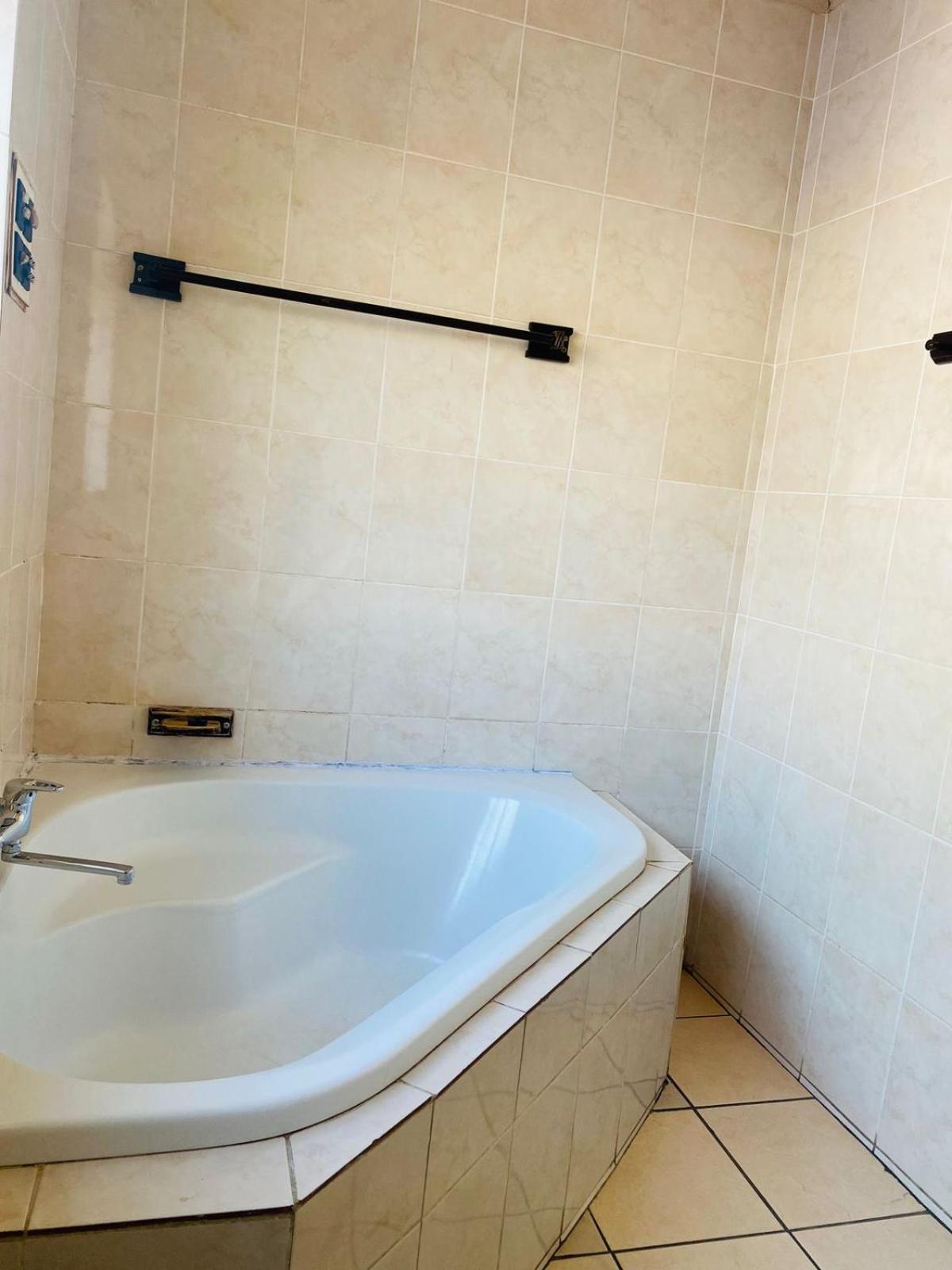 Airport Imperial Guest House Kempton Park Kültér fotó